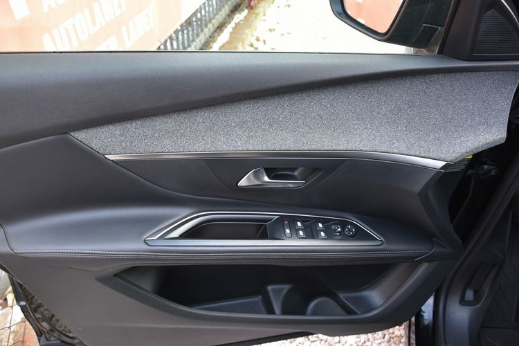 Peugeot 5008 1.5HDi 130KM Automat 2019r. 7os. LED NAVi Kamera Skóra Rolety zdjęcie 29
