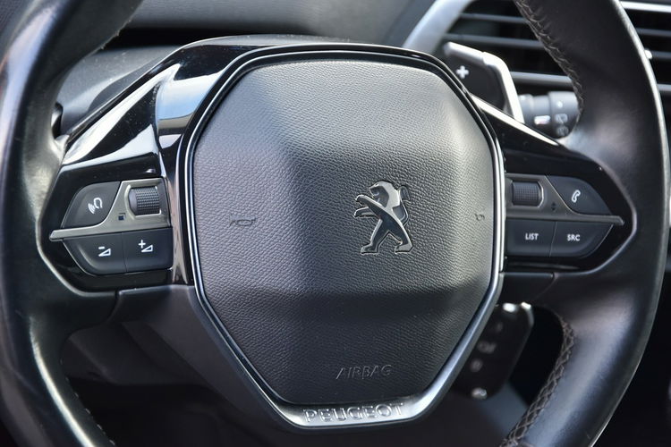 Peugeot 5008 1.5HDi 130KM Automat 2019r. 7os. LED NAVi Kamera Skóra Rolety zdjęcie 32
