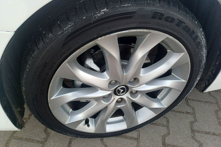 Mazda 3 2.2 SKYACTIV-D 150KM zdjęcie 22