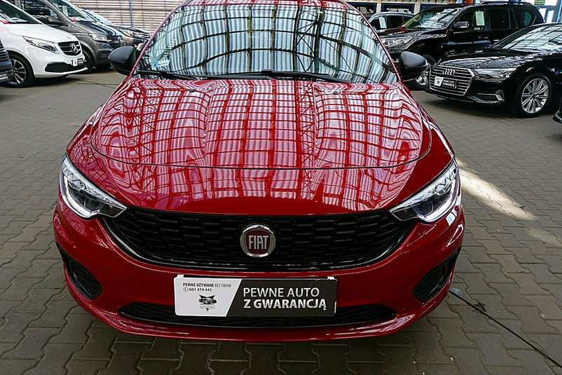 samochód osobowy Fiat zdjęcie 1