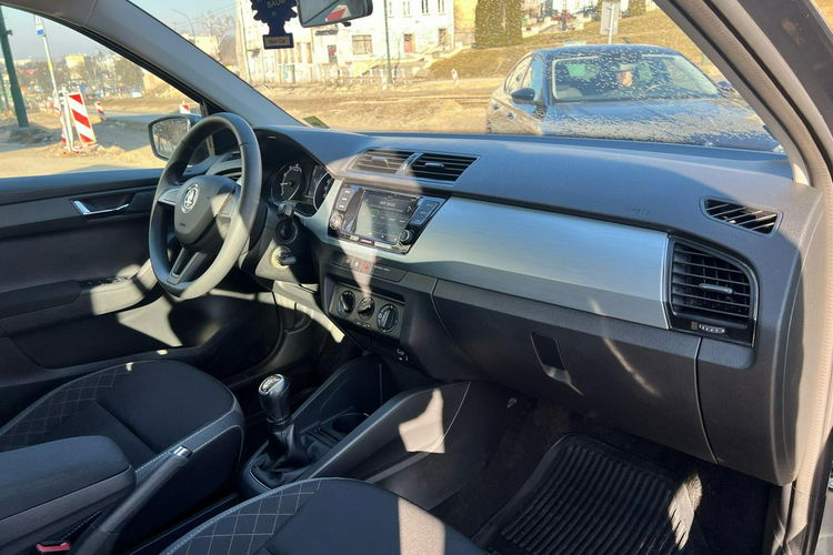 Skoda Fabia Salon Polska Poleasingowy I właściciel Serwis ASO VAT 23% Bezwypadkowy zdjęcie 7
