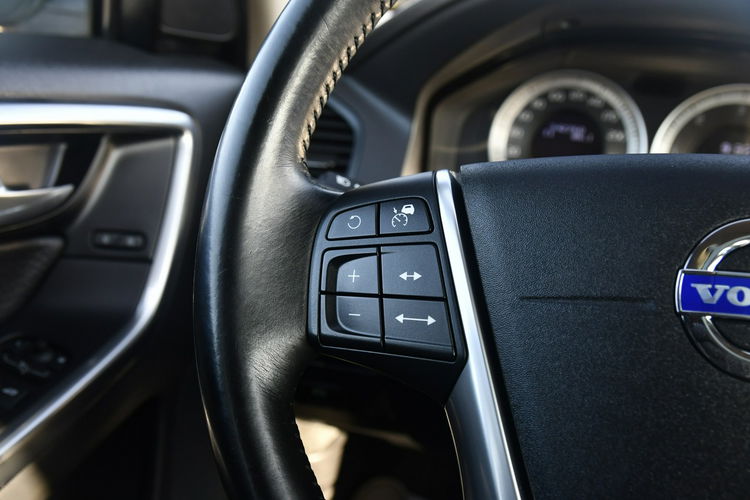 Volvo XC 60 2.4D5 Automat, Navi, Kam.Cofania.Skóry.Tempomat. zdjęcie 25