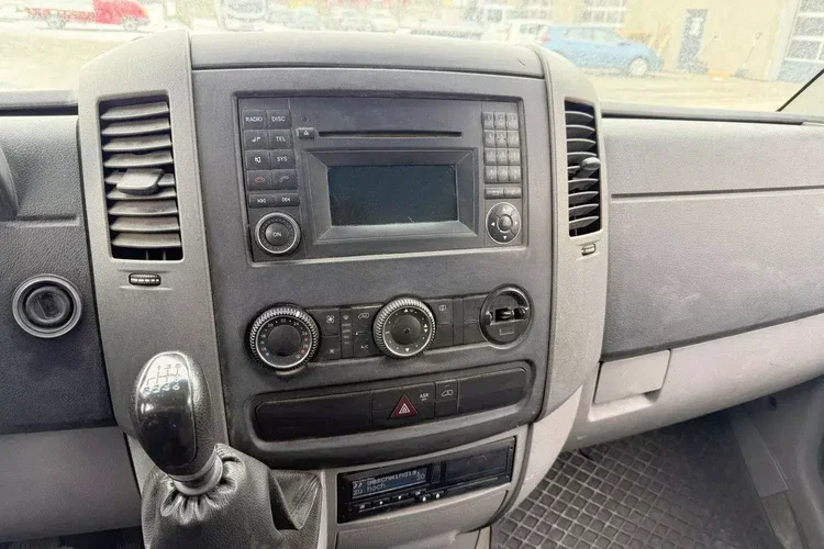 Mercedes 313 zdjęcie 11