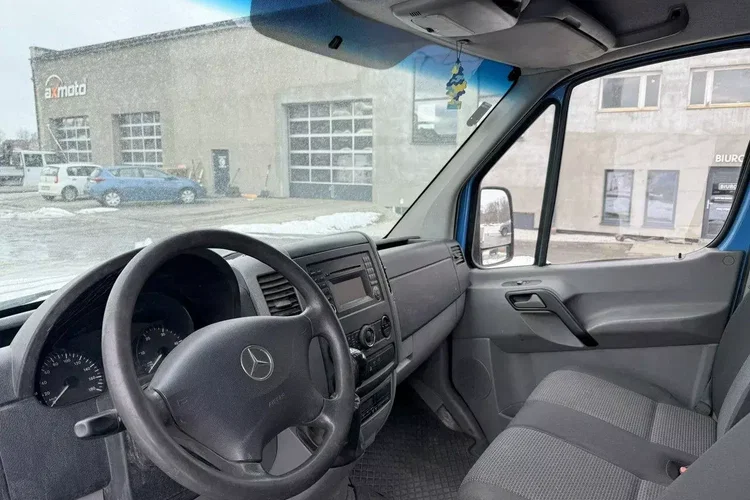 Mercedes 313 zdjęcie 8