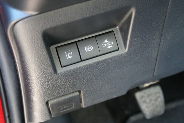 Toyota Yaris 1.5 Dual VVT-iE 111 KM Premium 5d zdjęcie 13