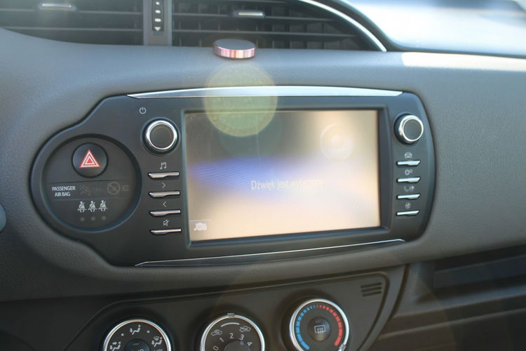 Toyota Yaris 1.5 Dual VVT-iE 111 KM Premium 5d zdjęcie 16