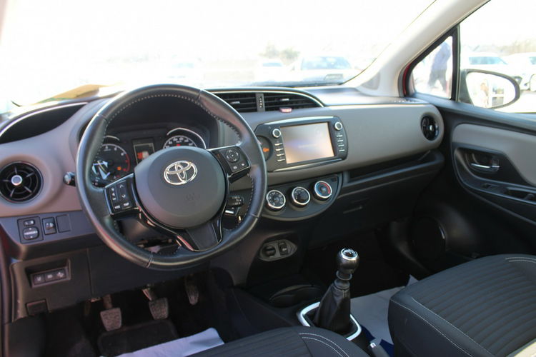 Toyota Yaris 1.5 Dual VVT-iE 111 KM Premium 5d zdjęcie 23