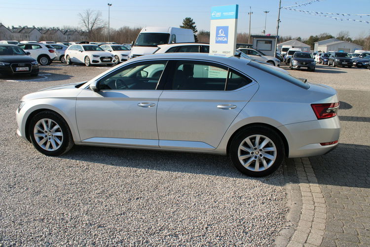 Skoda Superb AMBITION DSG F-vat Gwarancja Salo Polska zdjęcie 8
