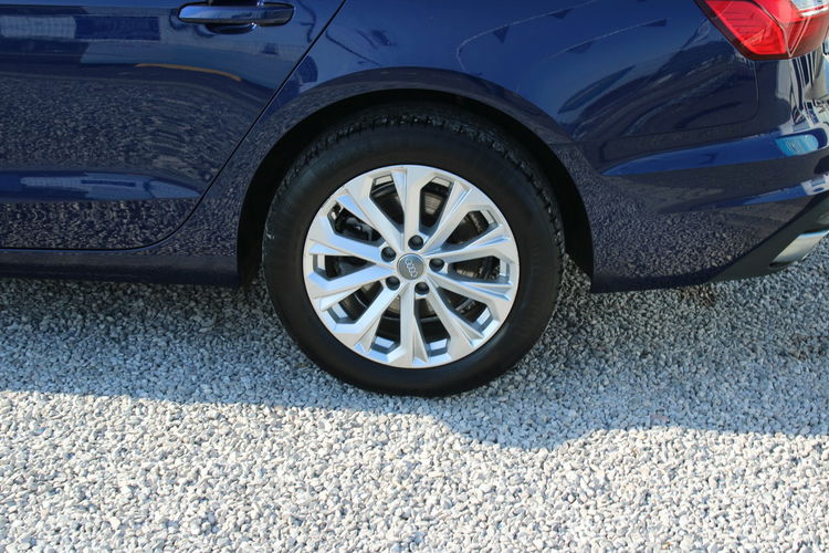 Audi A4 S-Tronic Gwarancja Kamera F-vat Salon Polska zdjęcie 9