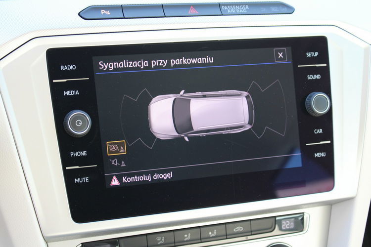 Volkswagen Passat ESSENCE LED F-vat Salon Polska Gwarancja zdjęcie 19