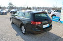 Volkswagen Passat ESSENCE LED F-vat Salon Polska Gwarancja zdjęcie 7