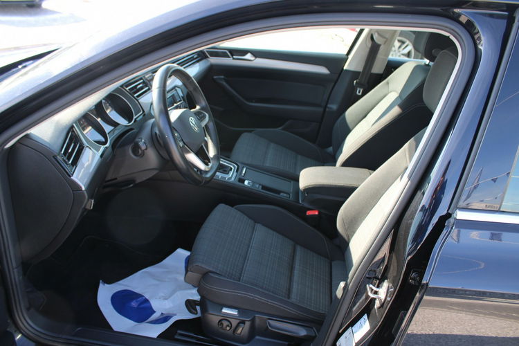 Volkswagen Passat Business DSG LED F-vat Salon Polska Gwarancja zdjęcie 9