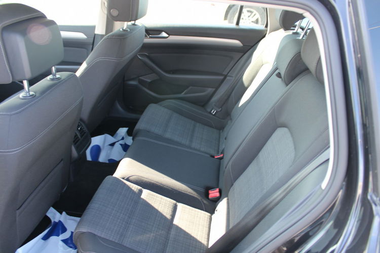 Volkswagen Passat Business DSG LED F-vat Salon Polska Gwarancja zdjęcie 10