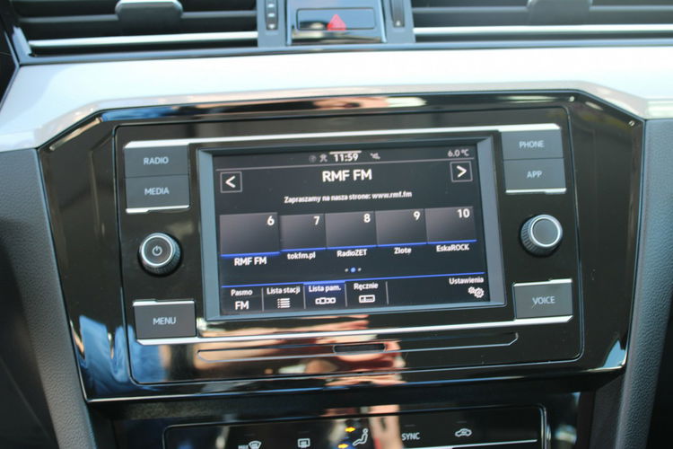 Volkswagen Passat Business DSG LED F-vat Salon Polska Gwarancja zdjęcie 21