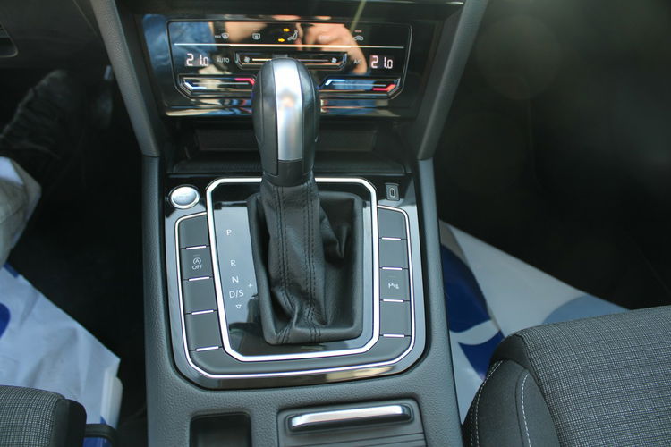 Volkswagen Passat Business DSG LED F-vat Salon Polska Gwarancja zdjęcie 26