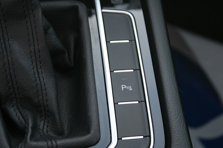 Volkswagen Passat Business DSG LED F-vat Salon Polska Gwarancja zdjęcie 29