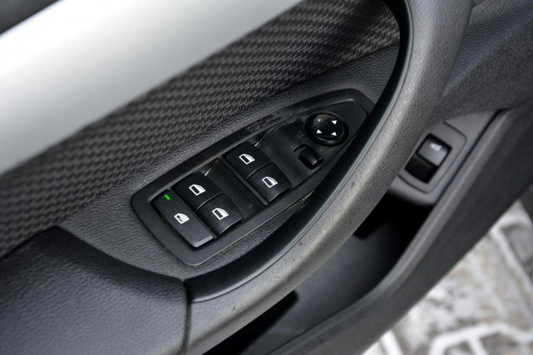 X1 z Niemiec 2xParktronic Park Assist EL.Klapa Alu 18 ASO BMW Europa zdjęcie 27
