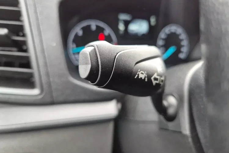 Ford Transit Custom L2H1 64900zł NETTO 2.0TdCi/170KM zdjęcie 21