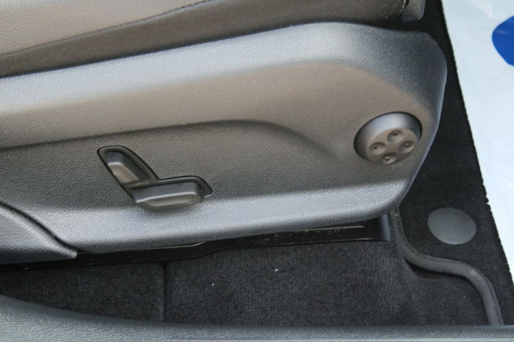 Mercedes GLC 200 4-Matic Led F-vat Gwarancja Salon Polska zdjęcie 16