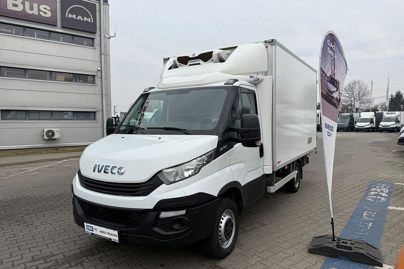 samochód dostawczy Iveco zdjęcie 1