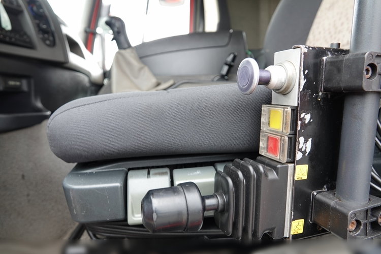 Renault KERAX 410 / 6x4 / WYWROTKA / HYDROBURTA / BORDMATIC / MANUAL / SPROWADZONA zdjęcie 45