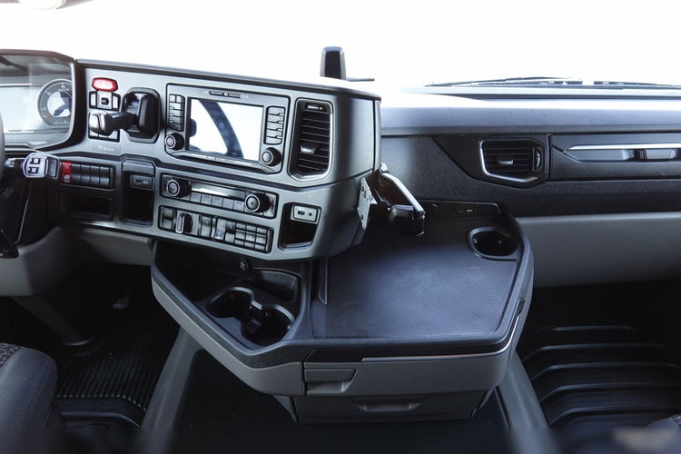 Scania R 500 / RETARDER / KLIMA POSTOJOWA / OPONY 100% / PO KONTRAKCIE SERWISOWYM / zdjęcie 31