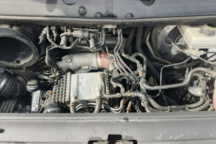 Volkswagen Crafter 9-osobowy webasto sliczny zdjęcie 15