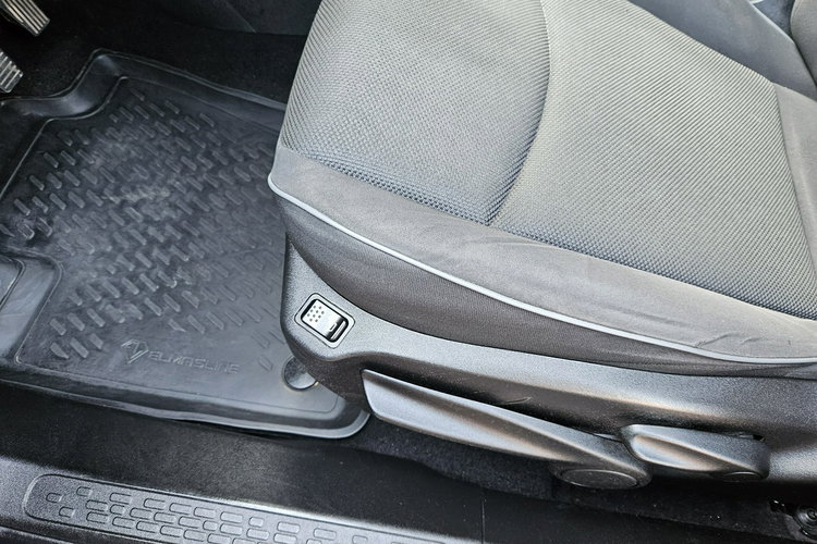 Fiat 500x Nawigacja / Klimatronic x 2 / Tempomat / START/STOP zdjęcie 9