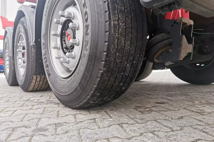 Kogel KŁONICOWA / DO DREWNA / 2 OSIE PODNOSZONE / 130 TYS KM / zdjęcie 26