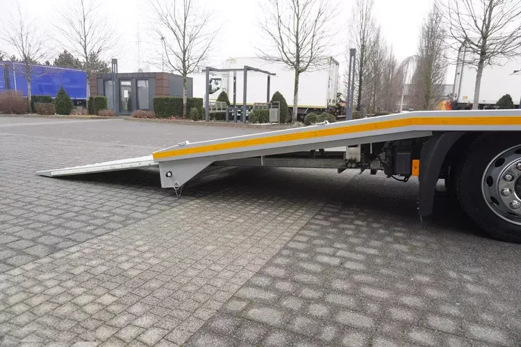 Mercedes Actros 2542 / NOWA laweta / kabina sypialna zdjęcie 10