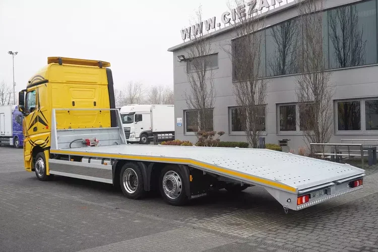 Mercedes Actros 2542 / NOWA laweta / kabina sypialna zdjęcie 2