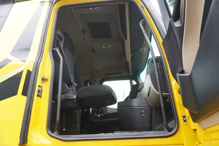 Mercedes Actros 2542 / NOWA laweta / kabina sypialna zdjęcie 28