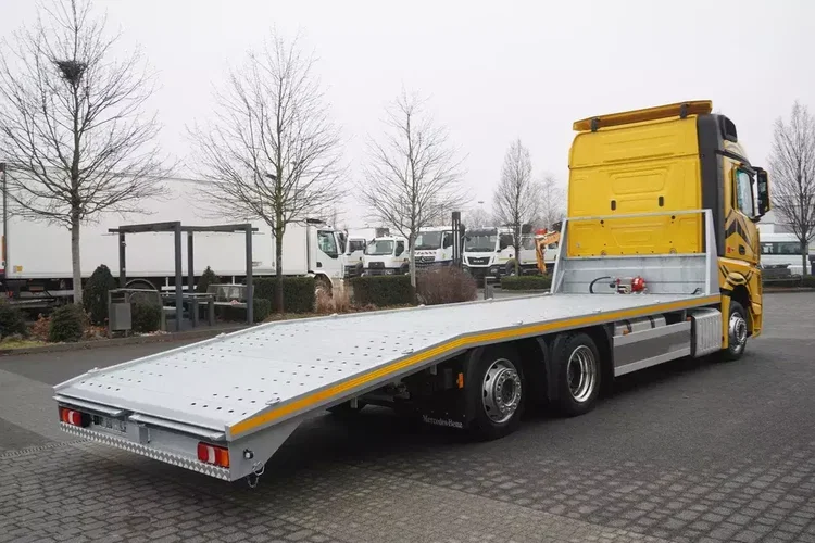 Mercedes Actros 2542 / NOWA laweta / kabina sypialna zdjęcie 4