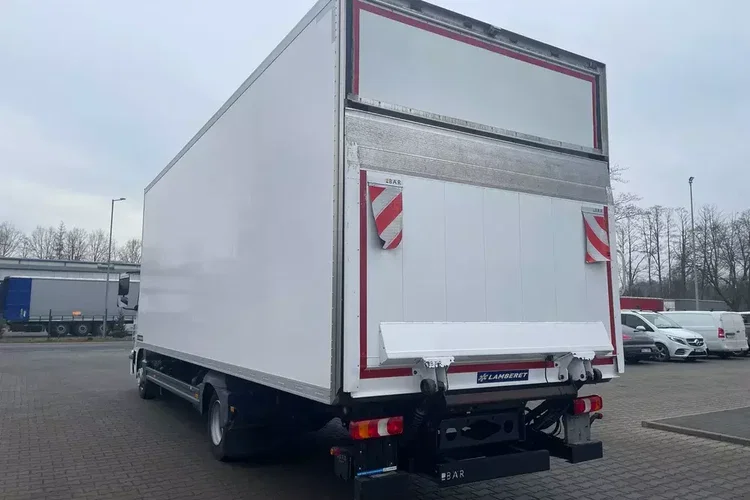 Mercedes ATEGO 818, IZOTERMA OGRZEWANA zdjęcie 9