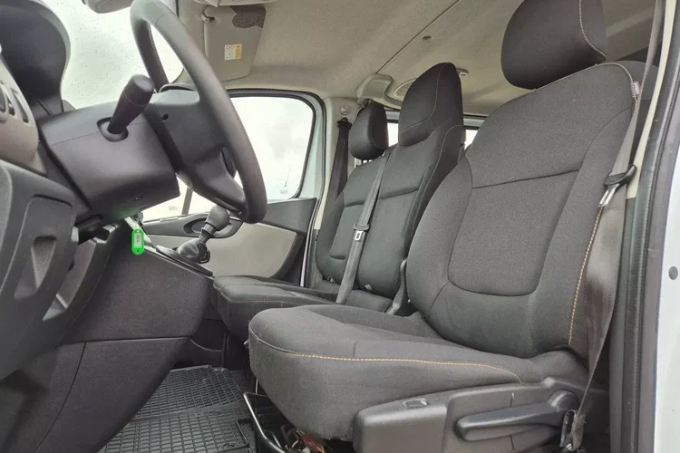 Renault Trafic Long 72900zł NETTO Brygadówka 6 osób 1.6 dCi/125KM zdjęcie 13