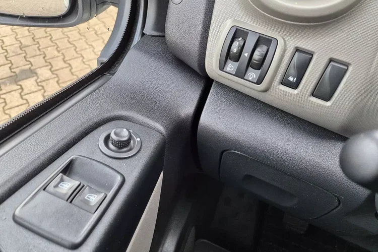 Renault Trafic Long 72900zł NETTO Brygadówka 6 osób 1.6 dCi/125KM zdjęcie 15