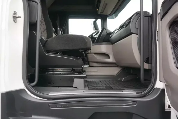 Scania R 450 / ACC / E 6 / BDF / 7.15 , 7.45 M / OŚ SKRĘTNA / RETARDER zdjęcie 33