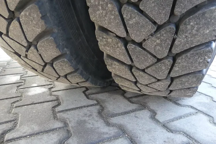 Iveco STRALIS 310 / WYWROTKA + HDS FASSI F130A SKŁADANY W Z / zdjęcie 22