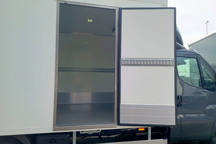 Iveco Daily 50C18HA8Z zdjęcie 10