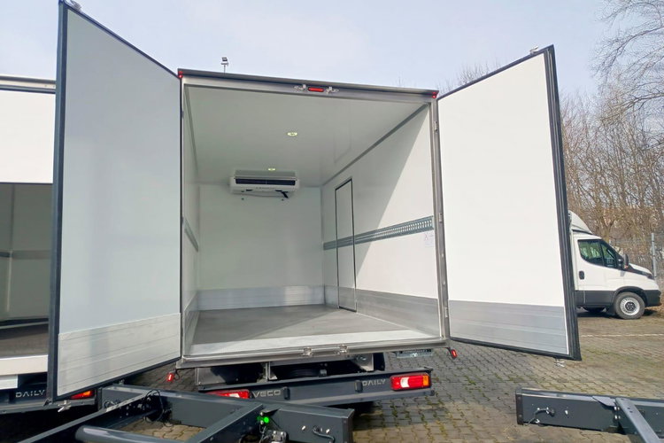 Iveco Daily 50C18HA8Z zdjęcie 11