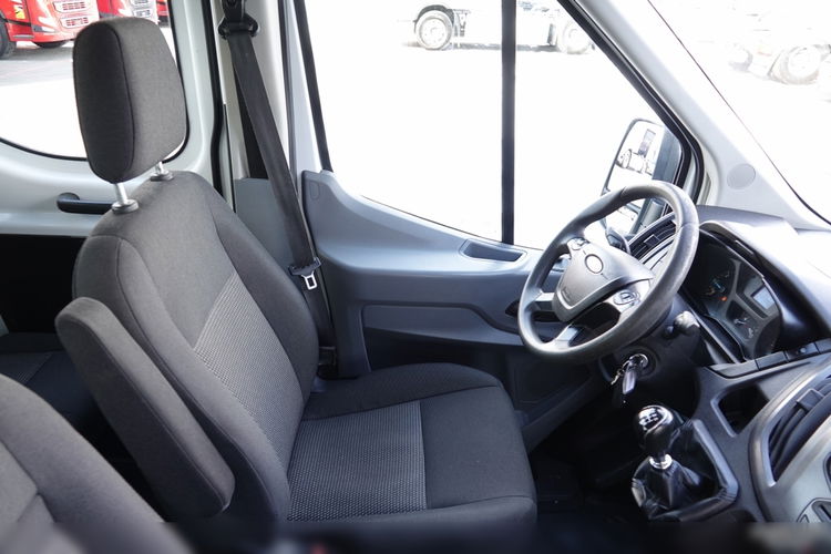 Ford TRANSIT / DOKA / BRYGADÓWKA / PLATFORMA / MANUAL /  7-OSOBOWY / DMC 3500KG / SPROWADZONY / NISKI PRZEBIEG zdjęcie 29
