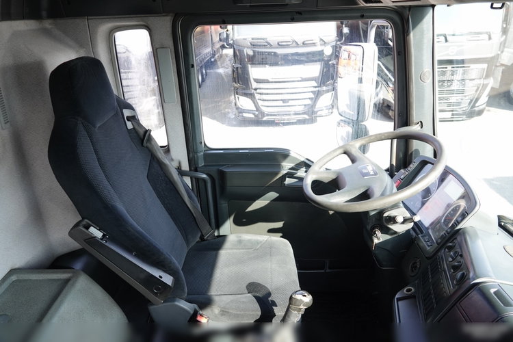 MAN TGA 26.360 / 6X4 / BETONOMIESZARKA - 7 M3 / LIEBHERR / UAL  zdjęcie 26