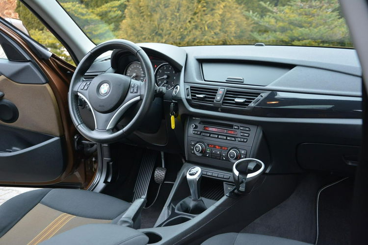 X1 sDrive Sport Line Panorama Klimatronic Relingi Parktronic ASO BMW zdjęcie 18