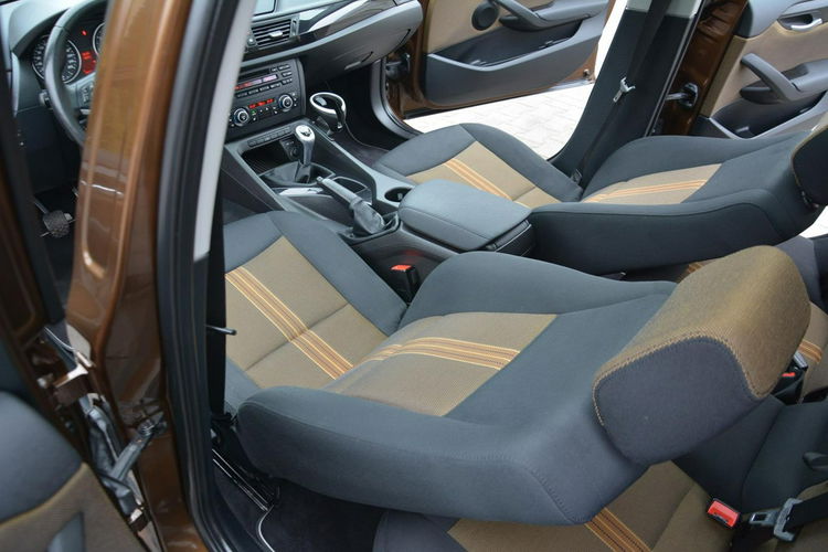 X1 sDrive Sport Line Panorama Klimatronic Relingi Parktronic ASO BMW zdjęcie 21