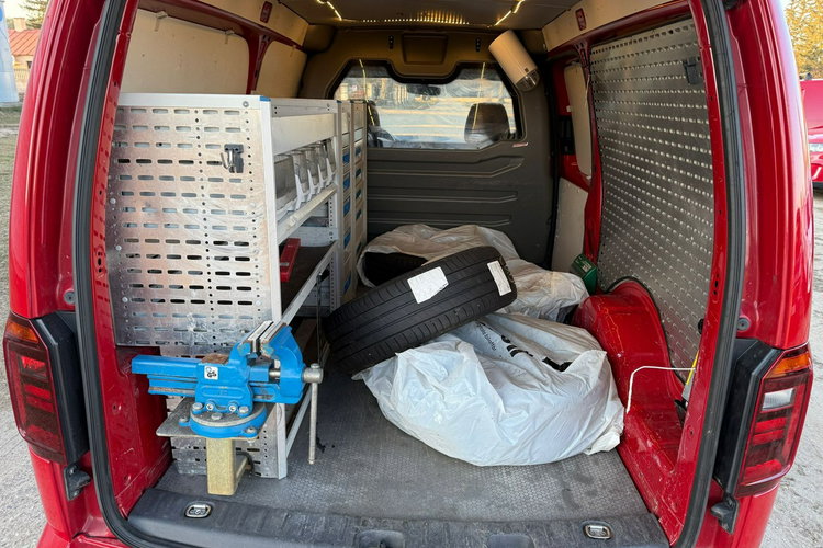 Volkswagen Caddy 2.0 TDI Maxi długi Automat Klimatyzacja podgrzewane siedzenia zdjęcie 27