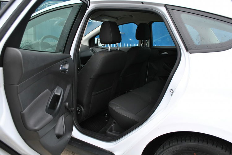Focus Hatchback GoldX 1, 5TDCi ASO Forda Gwarancja nowy rozrząd zdjęcie 10