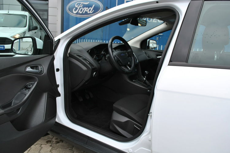 Focus Hatchback GoldX 1, 5TDCi ASO Forda Gwarancja nowy rozrząd zdjęcie 11