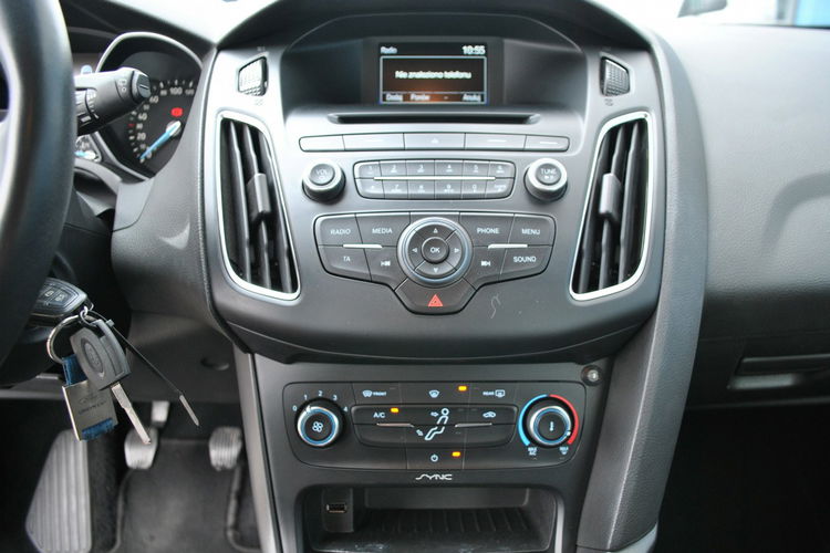 Focus Hatchback GoldX 1, 5TDCi ASO Forda Gwarancja nowy rozrząd zdjęcie 16