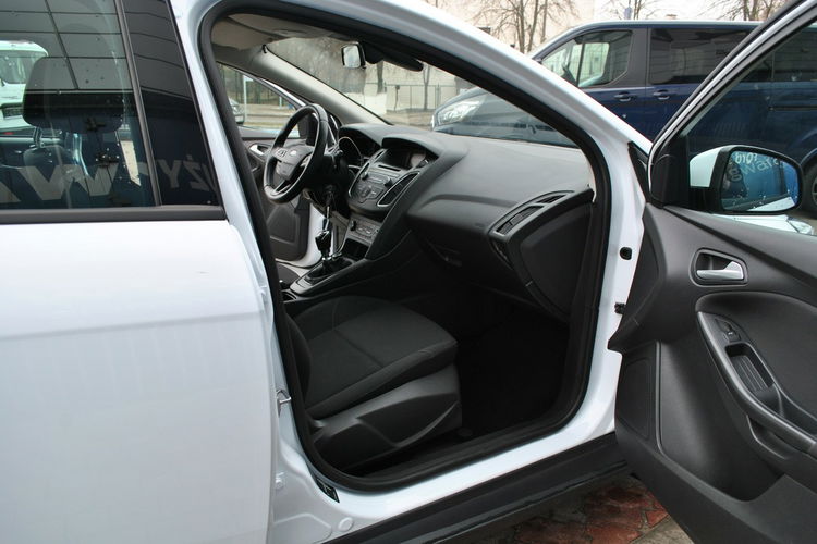 Focus Hatchback GoldX 1, 5TDCi ASO Forda Gwarancja nowy rozrząd zdjęcie 20