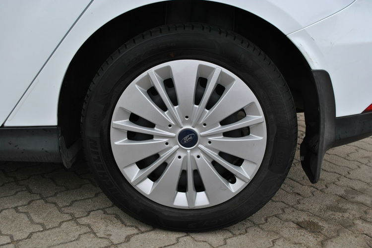 Focus Hatchback GoldX 1, 5TDCi ASO Forda Gwarancja nowy rozrząd zdjęcie 23